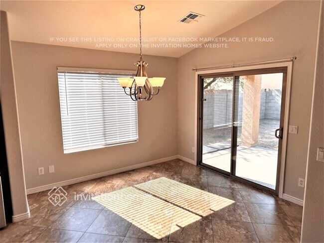Foto del edificio - 17757 W Redfield Rd