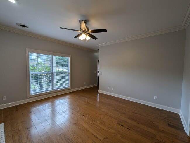 Photo - 117 Twin Gates Drive Apartment