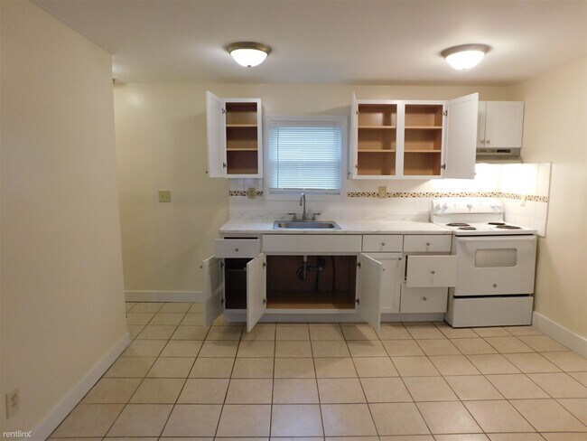 Foto del edificio - 4 br, 1 bath Duplex - 111 Fairmont Ave Fl 2