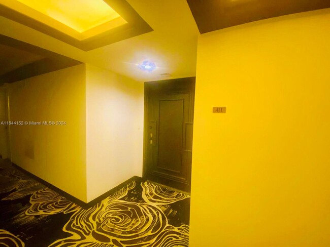 Foto del edificio - 1800 NE 114th St