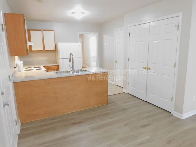 Foto del edificio - 3211 North O.Henry Boulevard