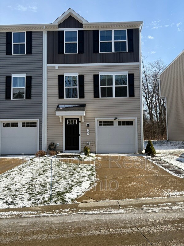 Building Photo - 784 Pine Spring Dr