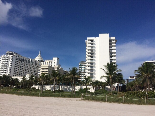 Foto del edificio - 100 Lincoln Rd