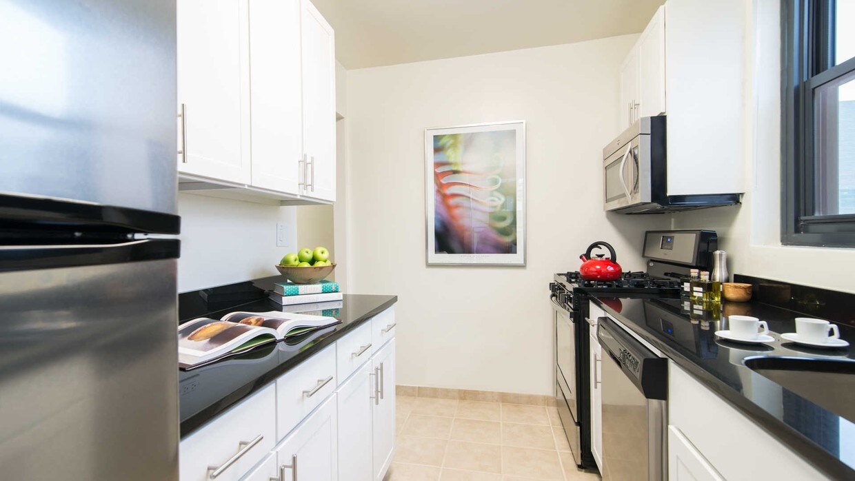 Foto principal - 246 E 40th St