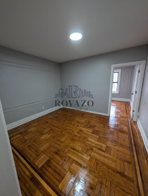 Foto del edificio - 160 Ellis Ave