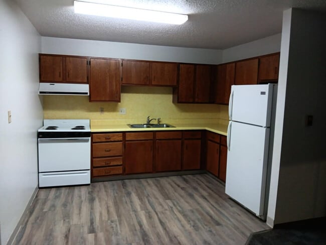 Building Photo - 1204 S Ave
