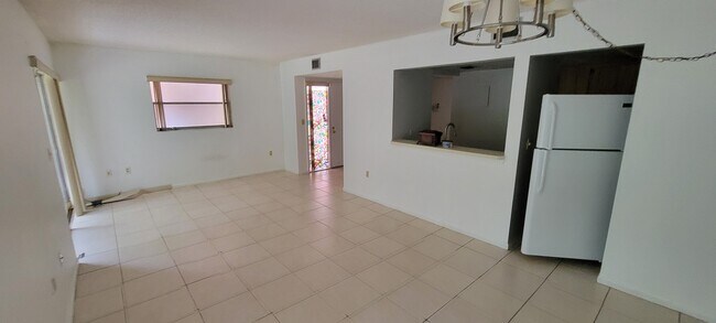 Foto del edificio - 180 Magnolia Woods Ct
