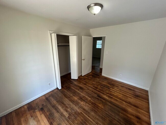 Foto del edificio - 603 Hal St NW
