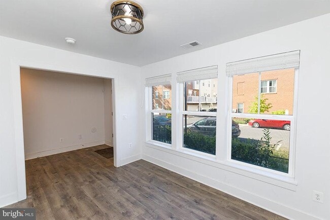 Building Photo - 1209 Wynton Pl NE