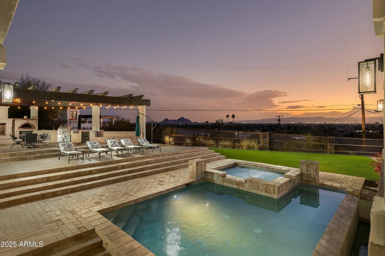 Foto principal - 5427 E Wonderview Rd