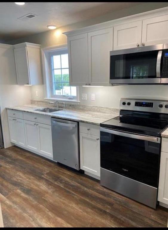 14 Old Angell Rd Unit 2A, Cumberland, RI 02864 Room for Rent in