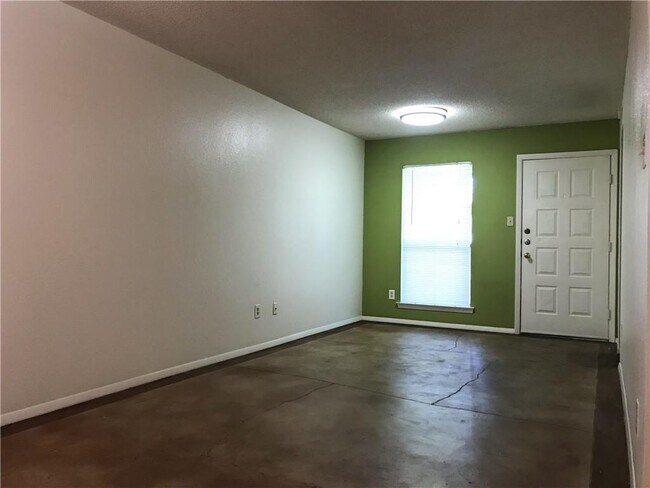 Building Photo - 5701 Woodrow Ave
