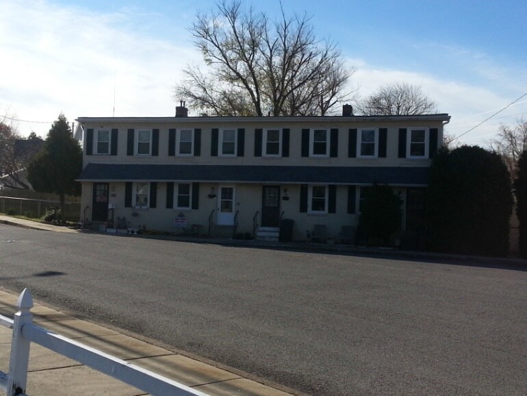 800818 Main St, Trainer, PA 19061 Apartments in Trainer, PA