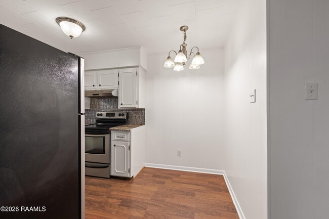 Building Photo - 110 Midtown Aly