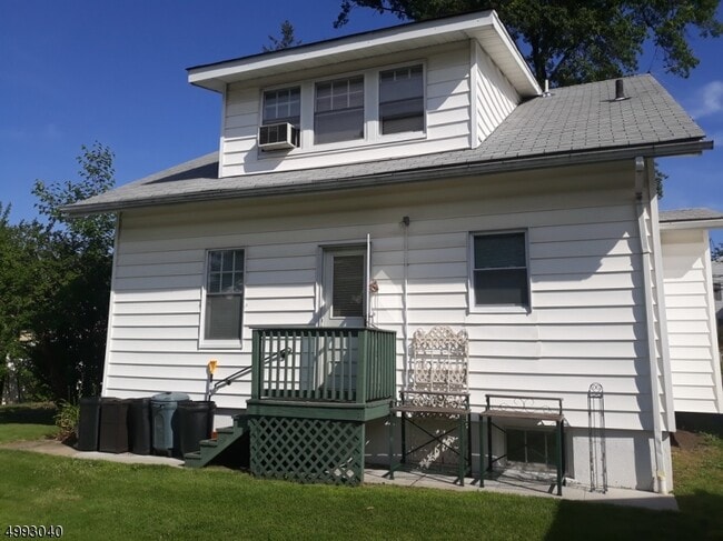 Building Photo - 269 Beechwood Ave