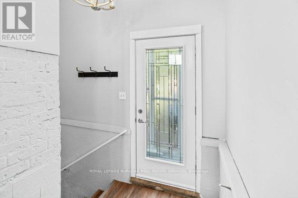 Photo du bâtiment - 13 Craig Blvd