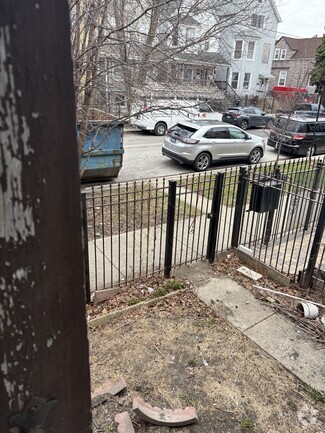 Building Photo - 1634 N Whipple St