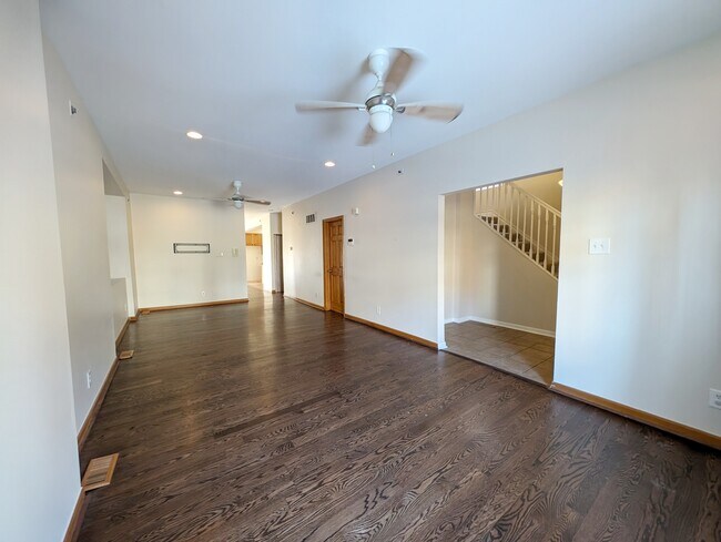 Building Photo - 5828 Westminster Pl