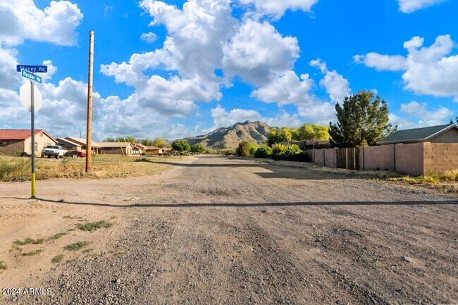 Building Photo - 17604 E Stacey Rd