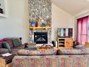 Building Photo - 904 Wapiti Dr