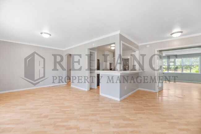 Foto del edificio - 639 Harding St