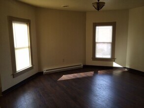 Building Photo - 464 Poplar St