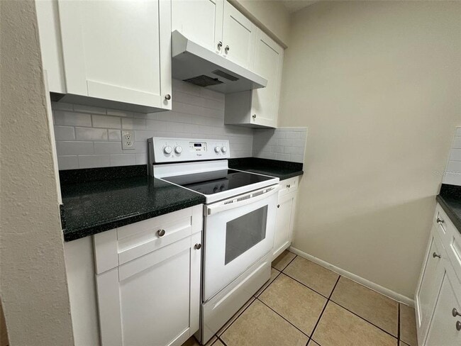 Building Photo - 2281 Curlew Ave