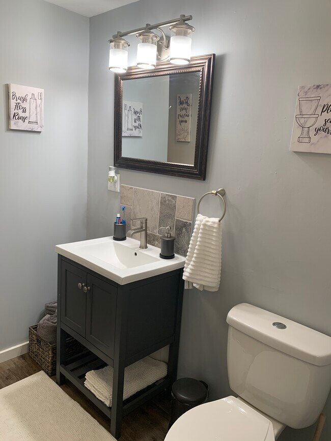 Bathroom - 699 Nantasket Ave