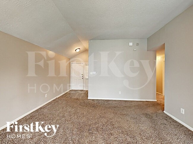 Building Photo - 19707 Cozy Cabbin Dr