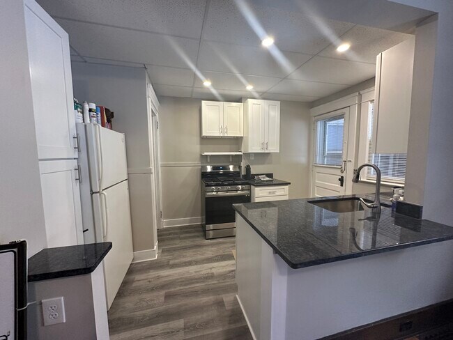 Open Concept Kitchen - 15522 Clifton Blvd