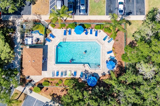 Foto del edificio - 105 Woodlake Wynde