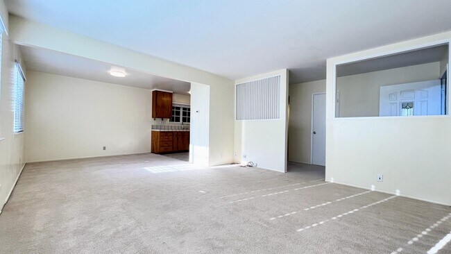 Building Photo - 1665 Beck Dr