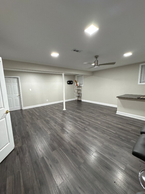 Foto del edificio - 16821 Falconhurst Dr