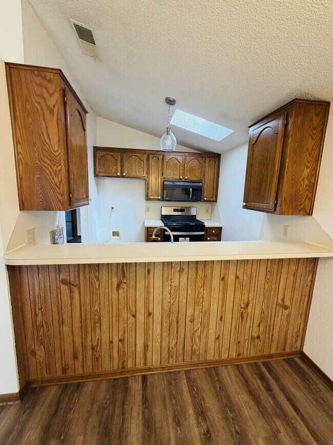 Foto del edificio - 2138 Lonnie Ln