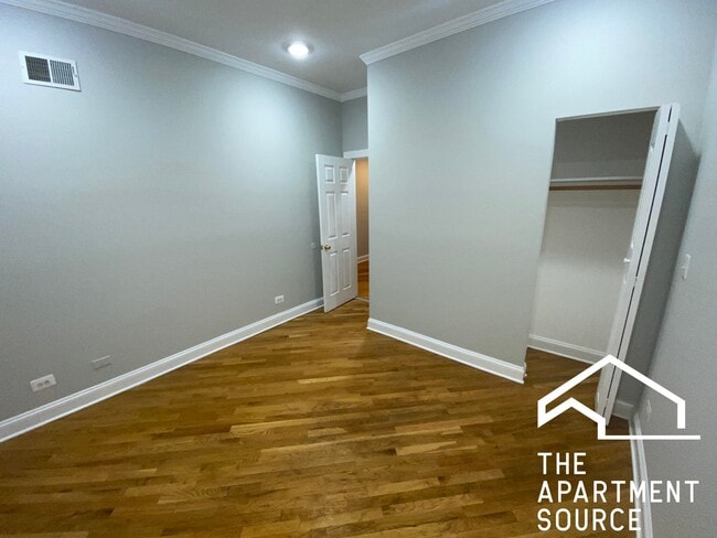 Photo - 2242 W Morse Ave Apartment