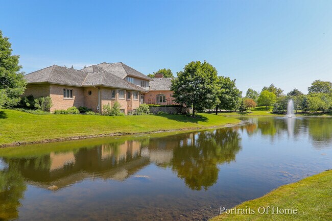 Foto del edificio - 1115 Bridgeview Ln