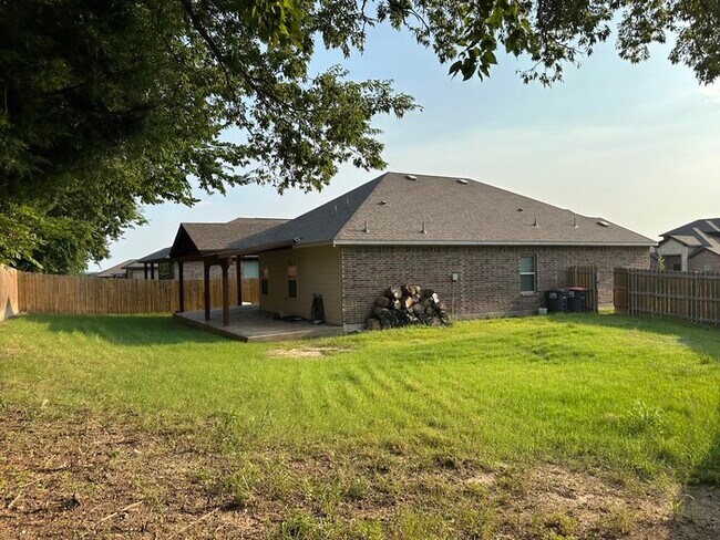 Foto del edificio - Charming 3 beds 2 baths in Anna!