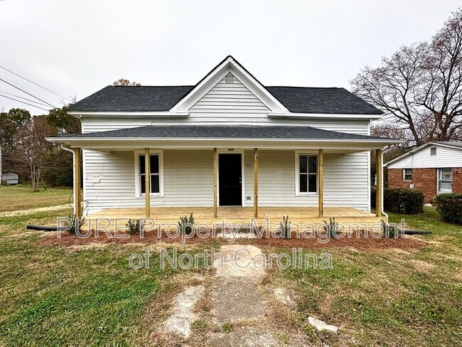 Foto del edificio - 213 Irma Ave