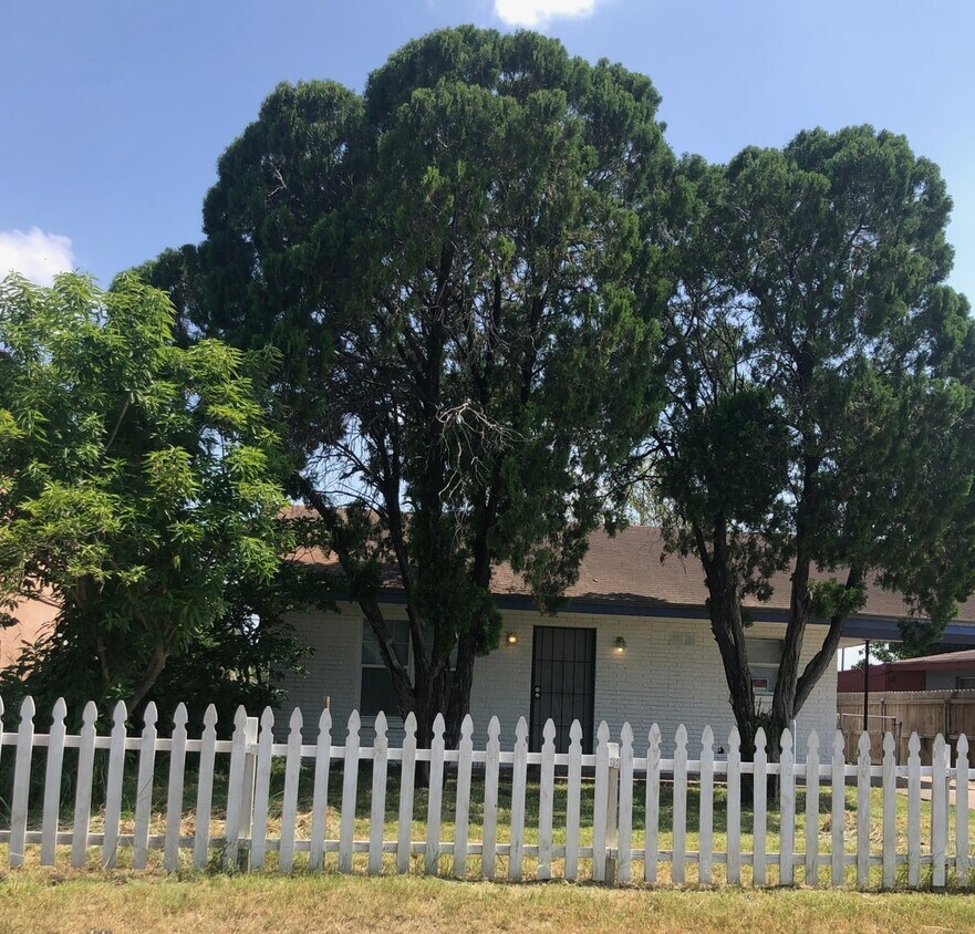 Foto del edificio - 2517 Lindberg Ave