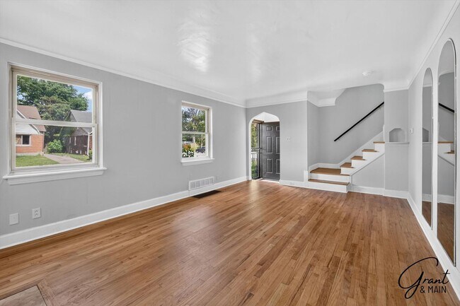 Foto del edificio - $1350 3 bedrooms