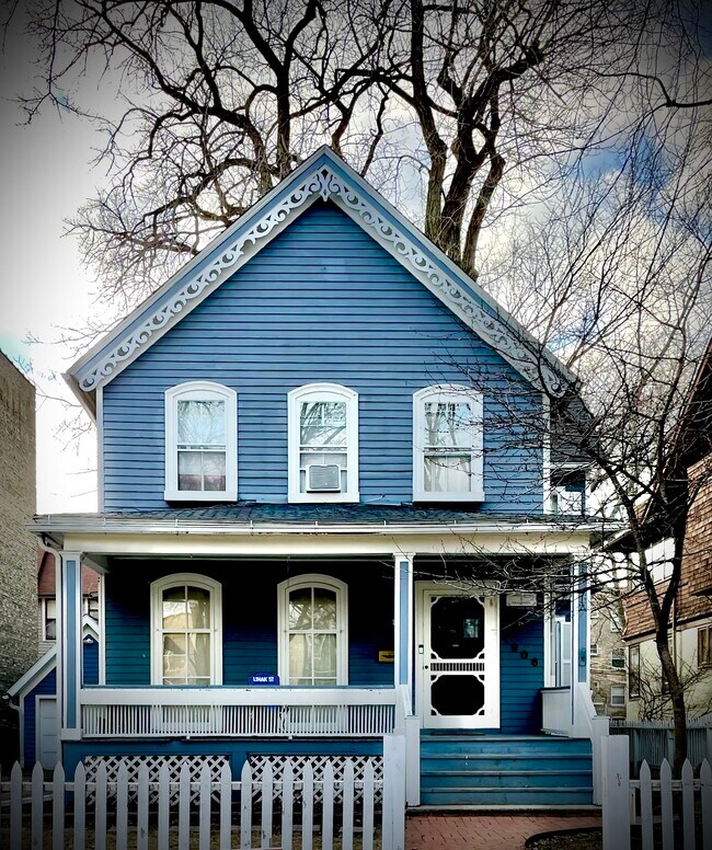 Foto del edificio - 1906 Orrington Ave