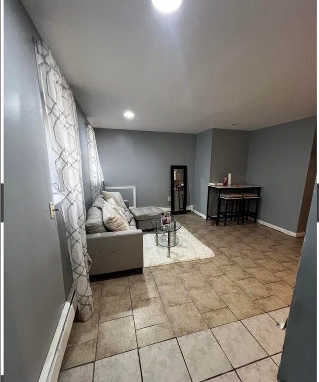 Building Photo - 40 Myrtle Ave