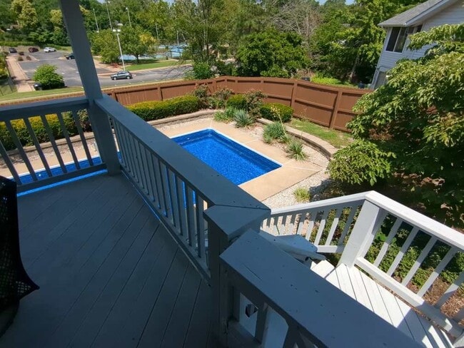 Building Photo - 8 Parkrose Ct