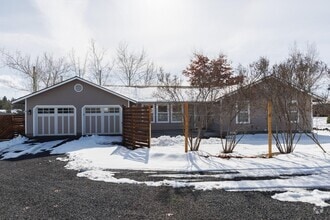 Building Photo - 8627 SW Panorama Rd