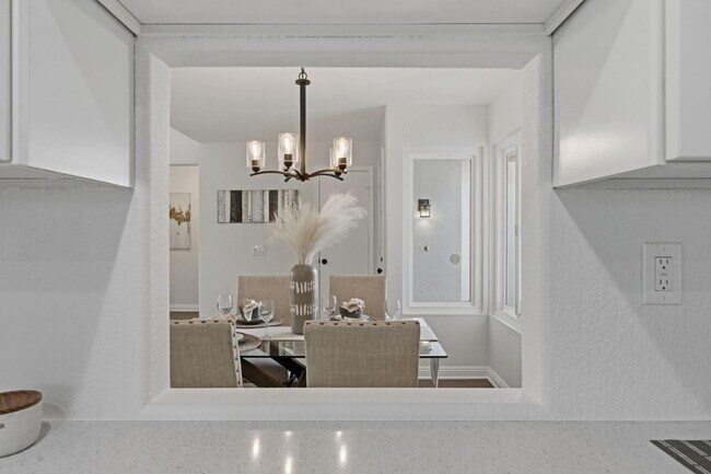 Foto del edificio - 73 Grandwell Way