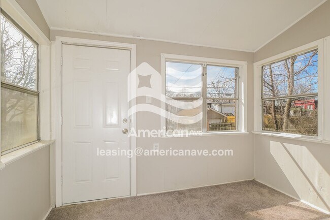 Building Photo - 3320 Itaska St
