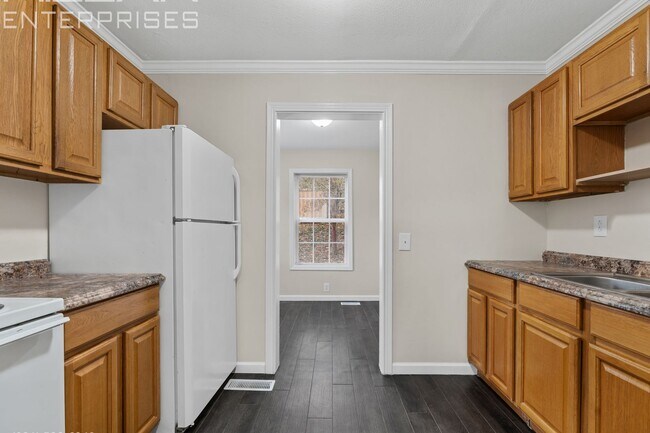 Foto del edificio - Charming 2-Bedroom Home on Quiet Valley Vi...