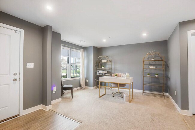 Foto del edificio - 1020 N Durham St