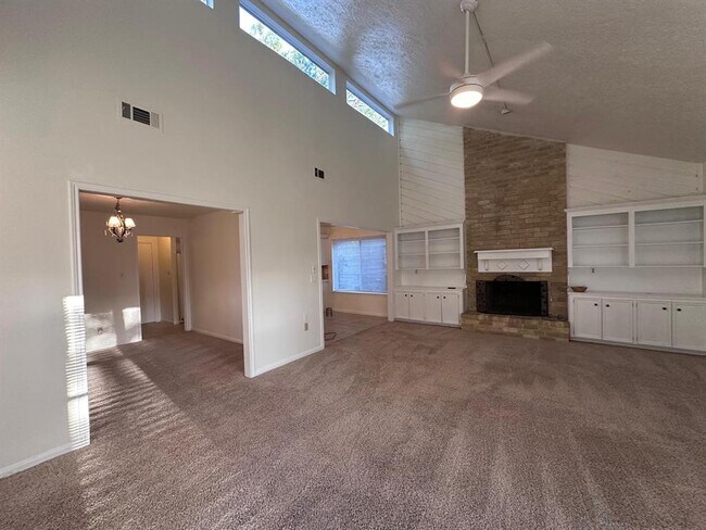Building Photo - 5219 Blueberry Hill Dr