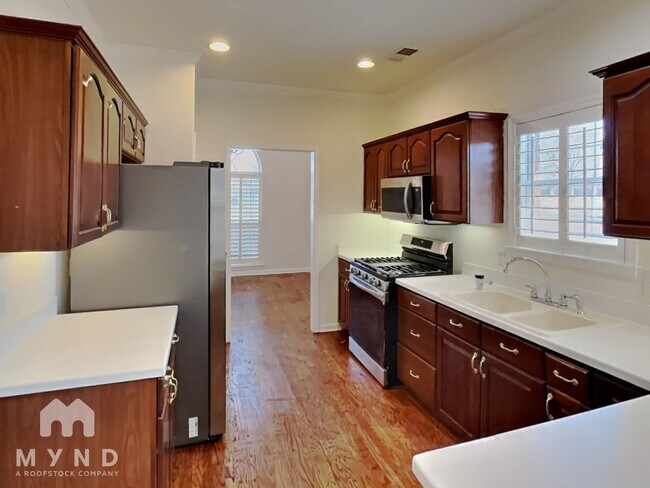 Foto del edificio - 4491 Brighton Cir